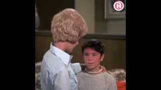 Brady Bunch - 1x13 - Is There A Doctor In The House?