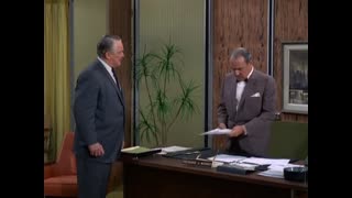 The Lucy Show - S6E21 - Lucy Helps Ken Barry