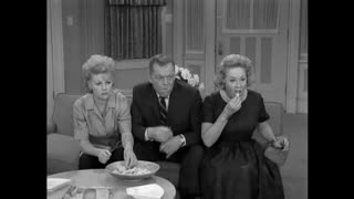 The Lucy Show - S1E20 - Lucy and Viv Become Tycoons