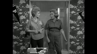 The Lucy Show - S1E18 - Lucy and Viv Put in a Shower