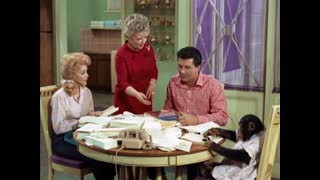 The Beverly Hillbillies - S5E22 - Elly Comes Out