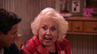 Everybody Loves Raymond - S8E11 - Debra at the Lodge