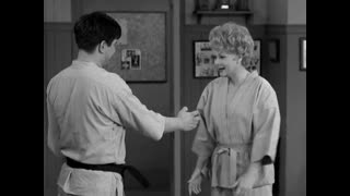 The Lucy Show - S1E22 - Lucy and Viv Learn Judo