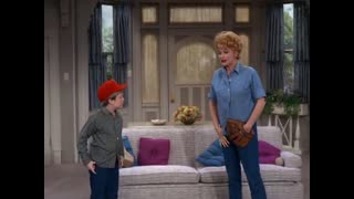 The Lucy Show - S2E3 - Lucy and Viv Play Softball