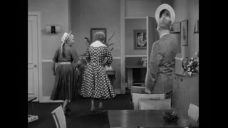 I Love Lucy - S8E1 - Lucy goes to Mexico