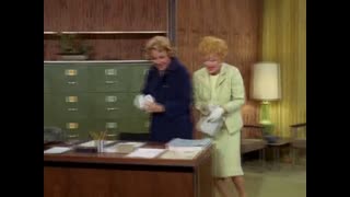 The Lucy Show - S5E15 - Viv Visits Lucy