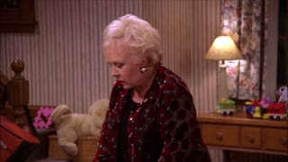 Everybody Loves Raymond - S5E17 - Stefania Arrives