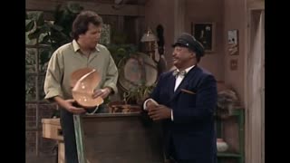 It's Garry Shandling's Show. - S4E19 - Driving Miss Garry