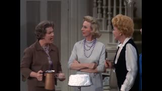 The Lucy Show - S2E28 - Lucy Enters a Baking Contest